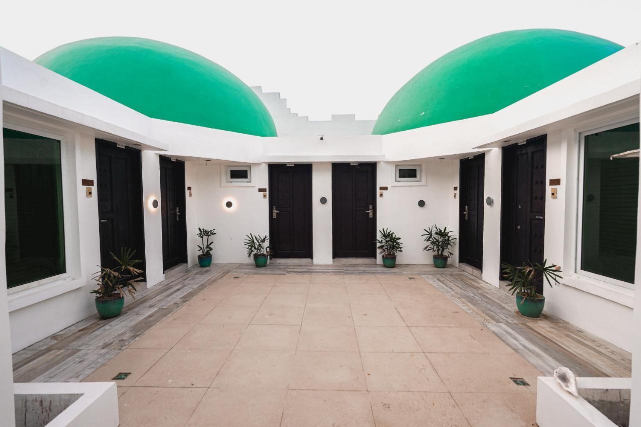 Weekends El Nido Beach Resort Exterior photo